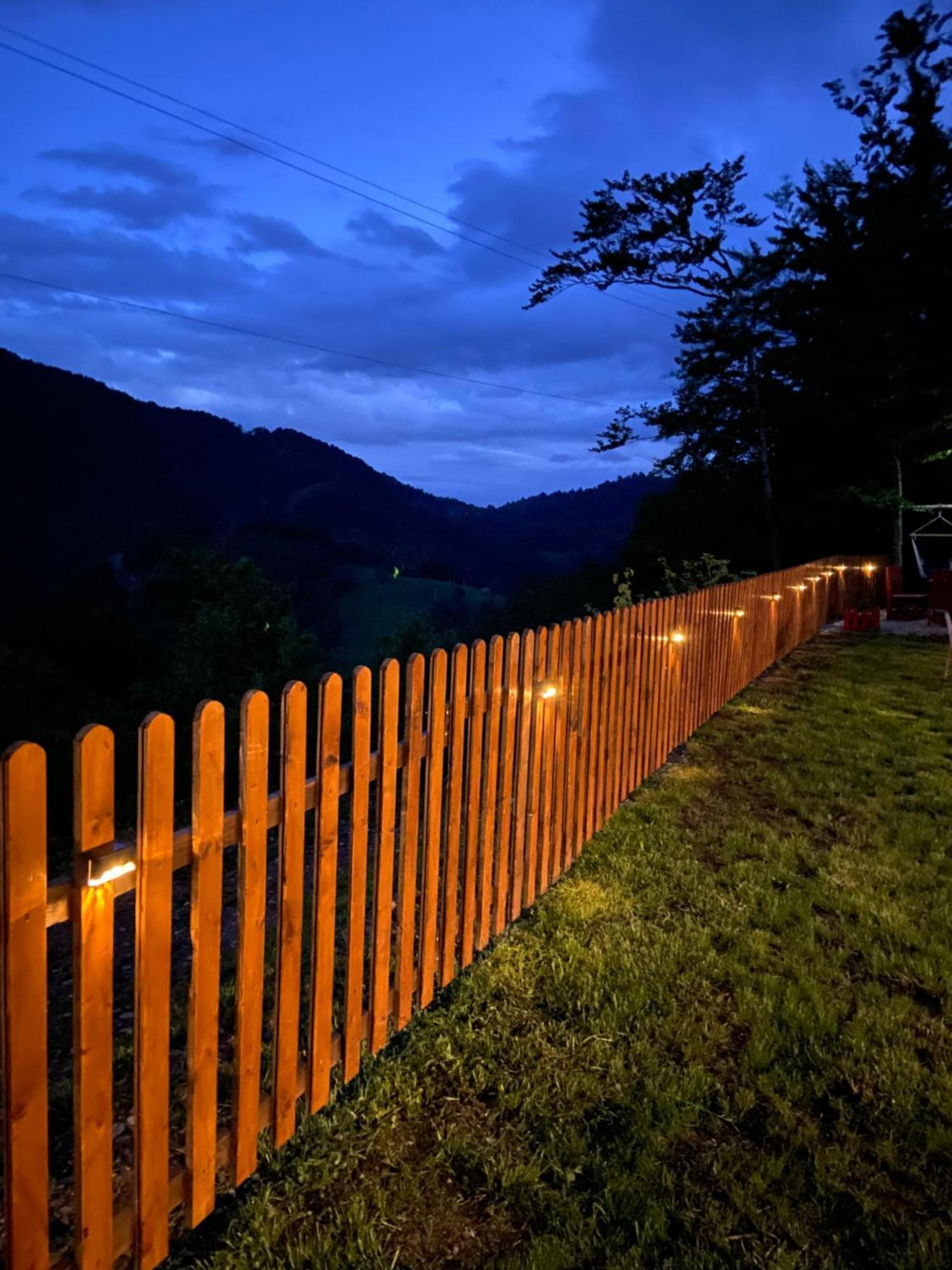 モイコヴァツ Mountain Star Houseヴィラ エクステリア 写真
